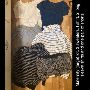 Large - maternity clothes lot